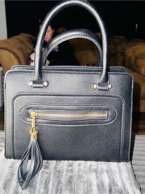 Black pebbled satchel handbag- w/ long strap included- in great condition